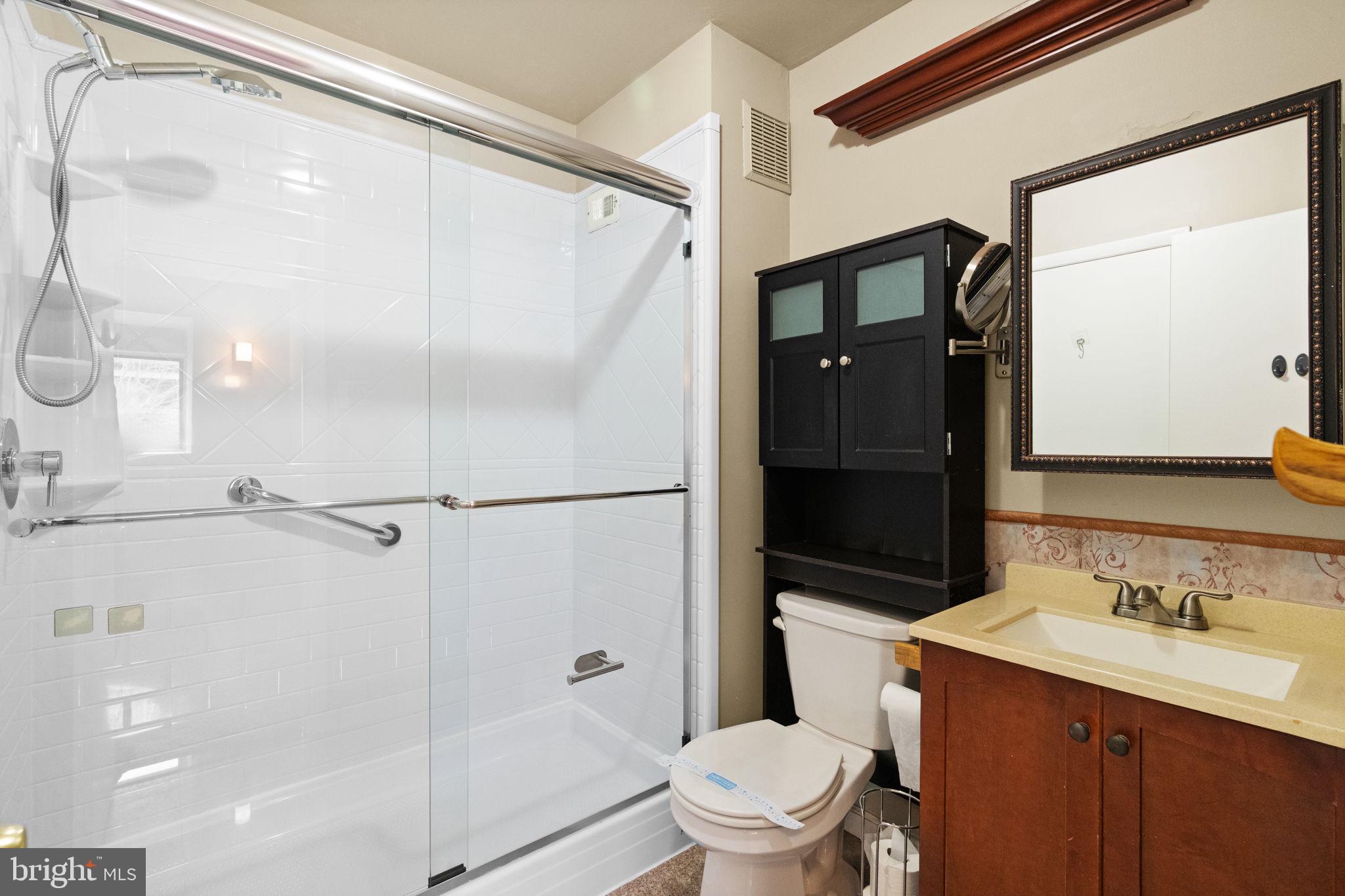 CHESTNUT HILL - Residential