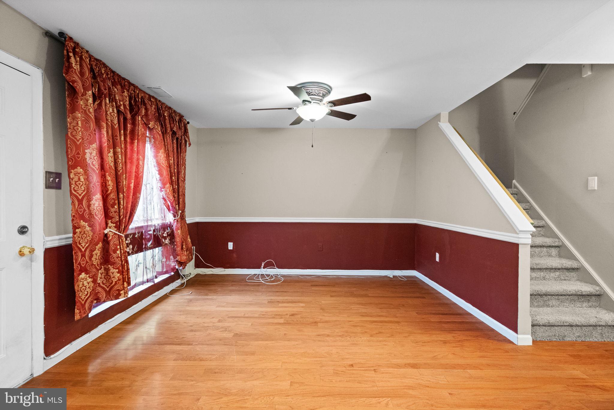 CHESTNUT HILL - Residential