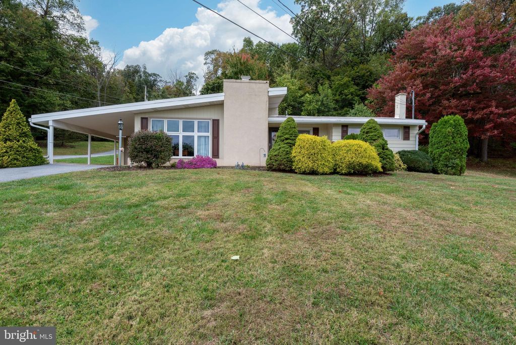 Photo of 54 Chestnut Street, ADAMSTOWN, PA 19501 (MLS # PALA2077828)