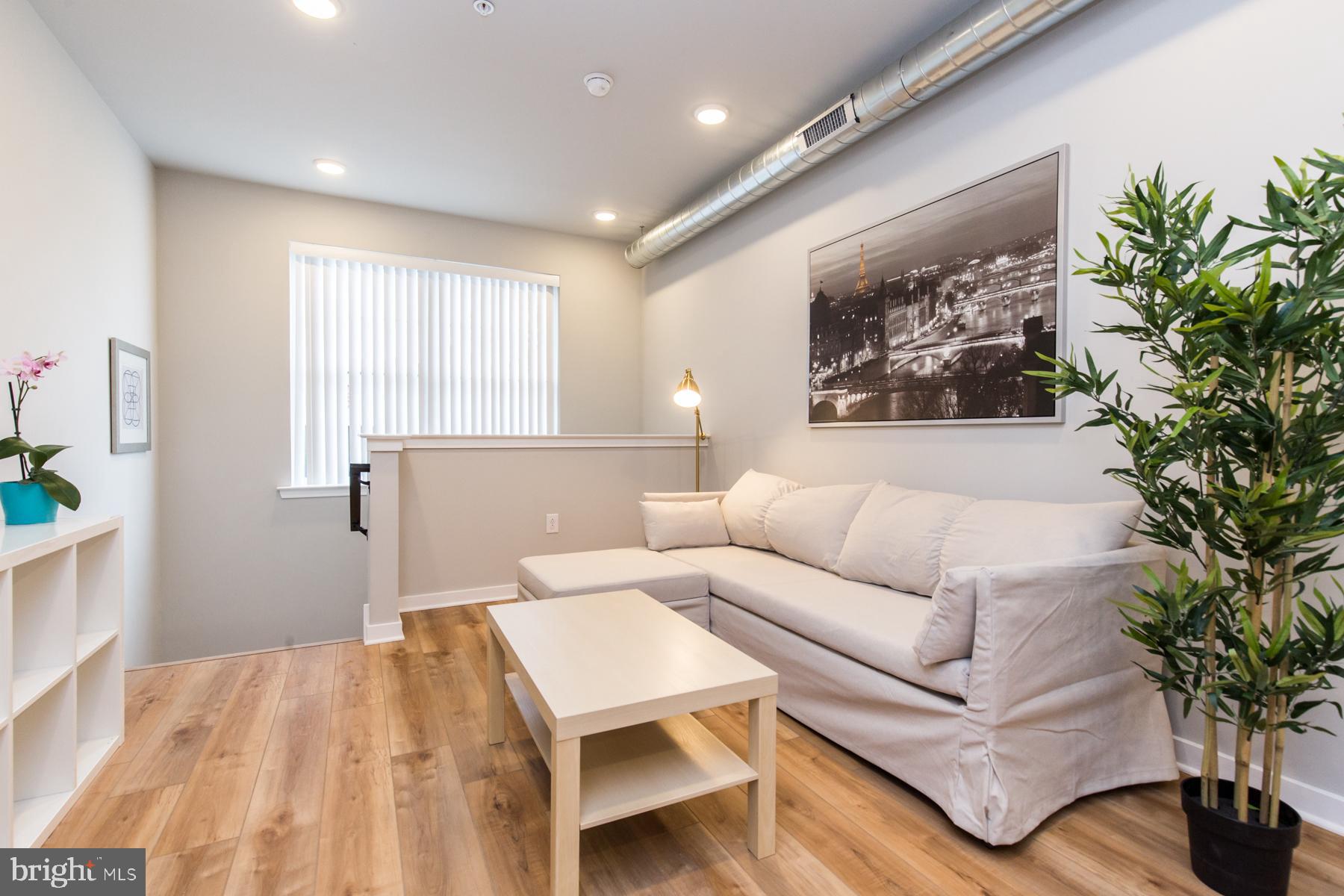 KENSINGTON - Residential Lease