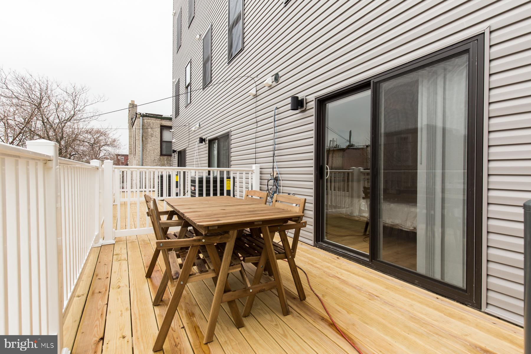 KENSINGTON - Residential Lease