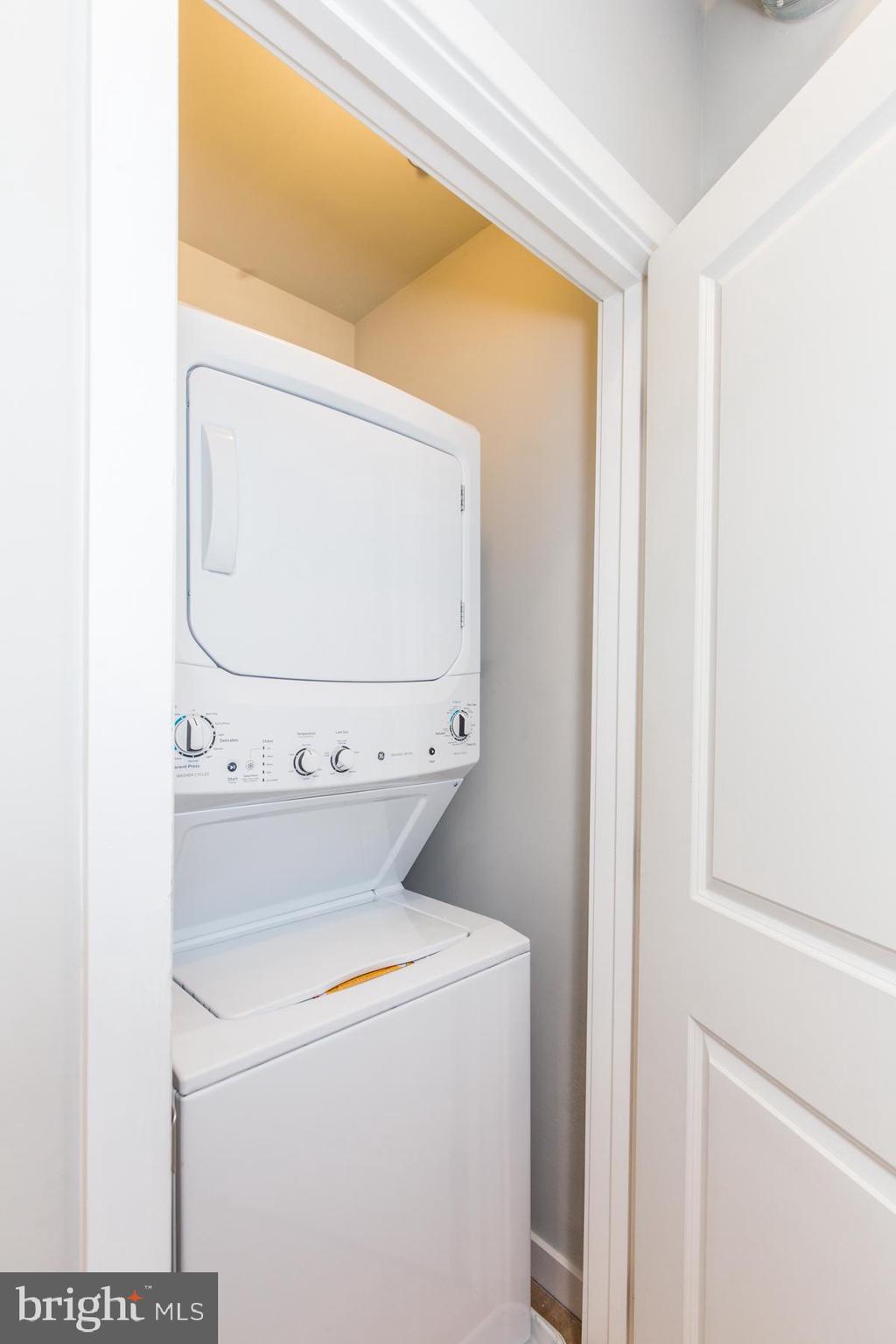 KENSINGTON - Residential Lease