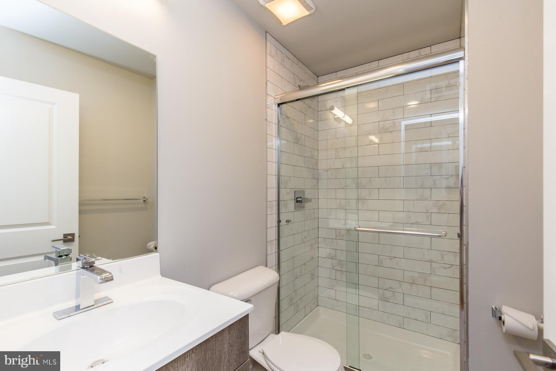 KENSINGTON - Residential Lease