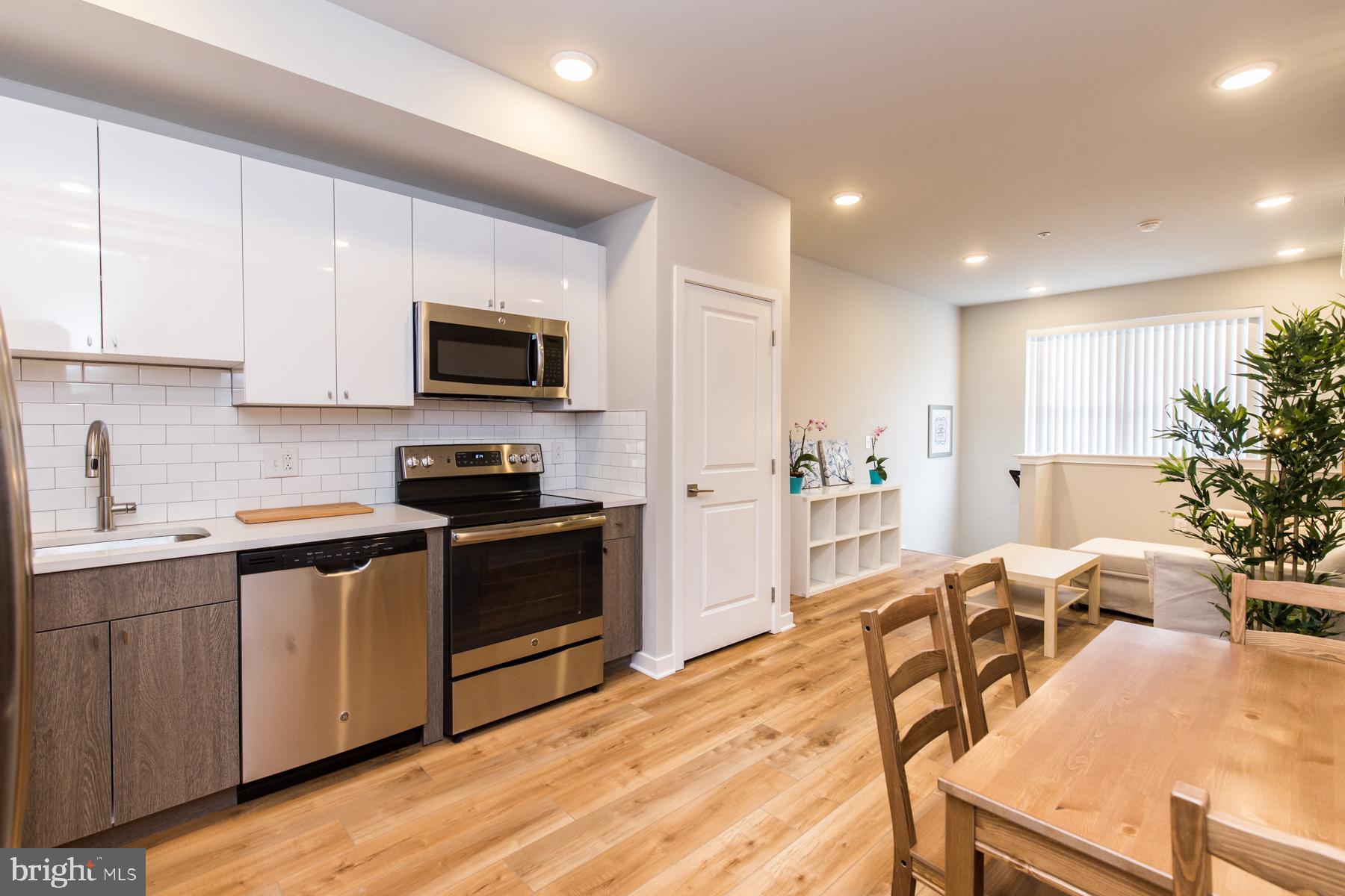 KENSINGTON - Residential Lease