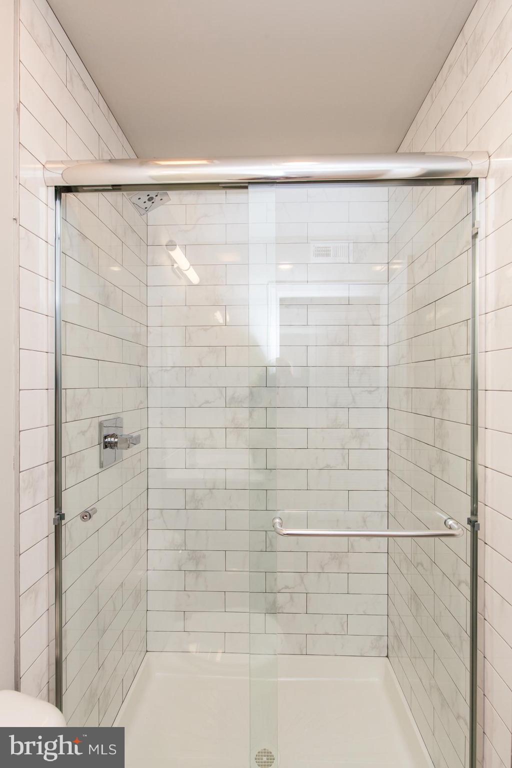 KENSINGTON - Residential Lease