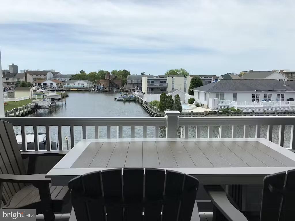 HARBOUR CLUB - Residential