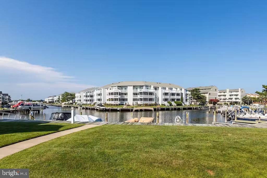 HARBOUR CLUB - Residential