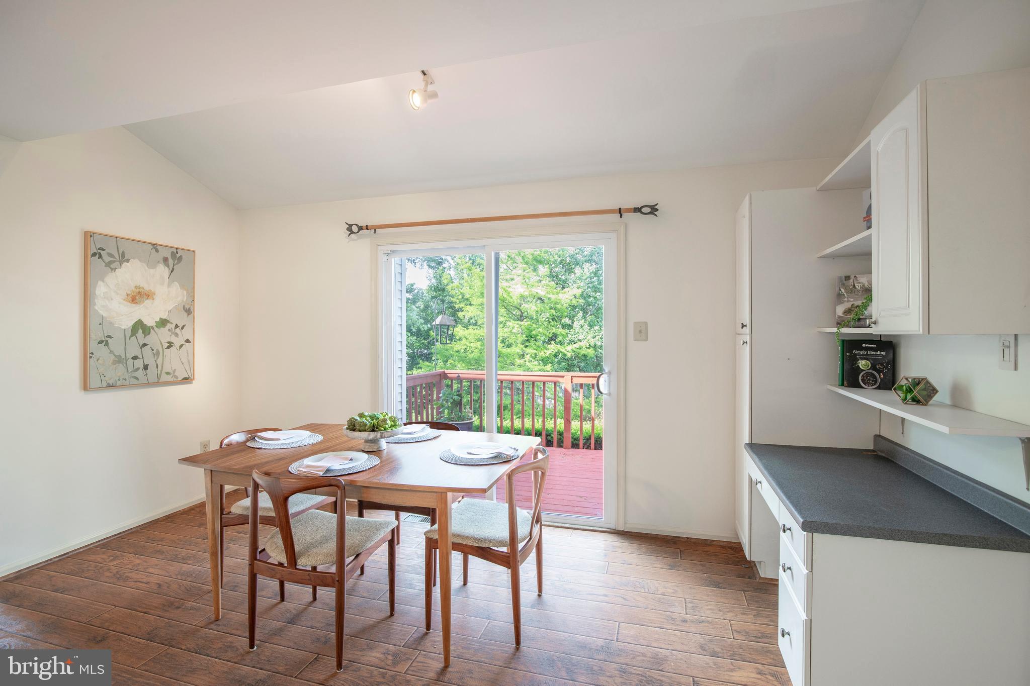 SELSIE VIL - Residential