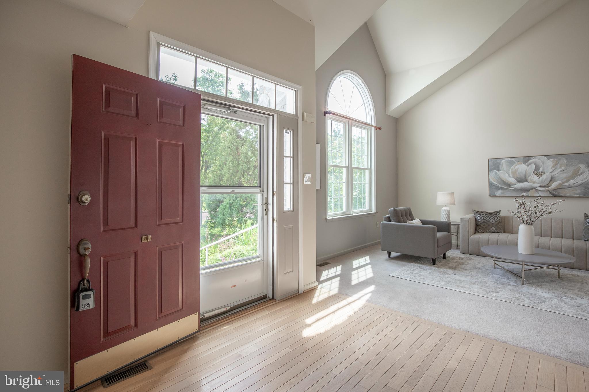 SELSIE VIL - Residential