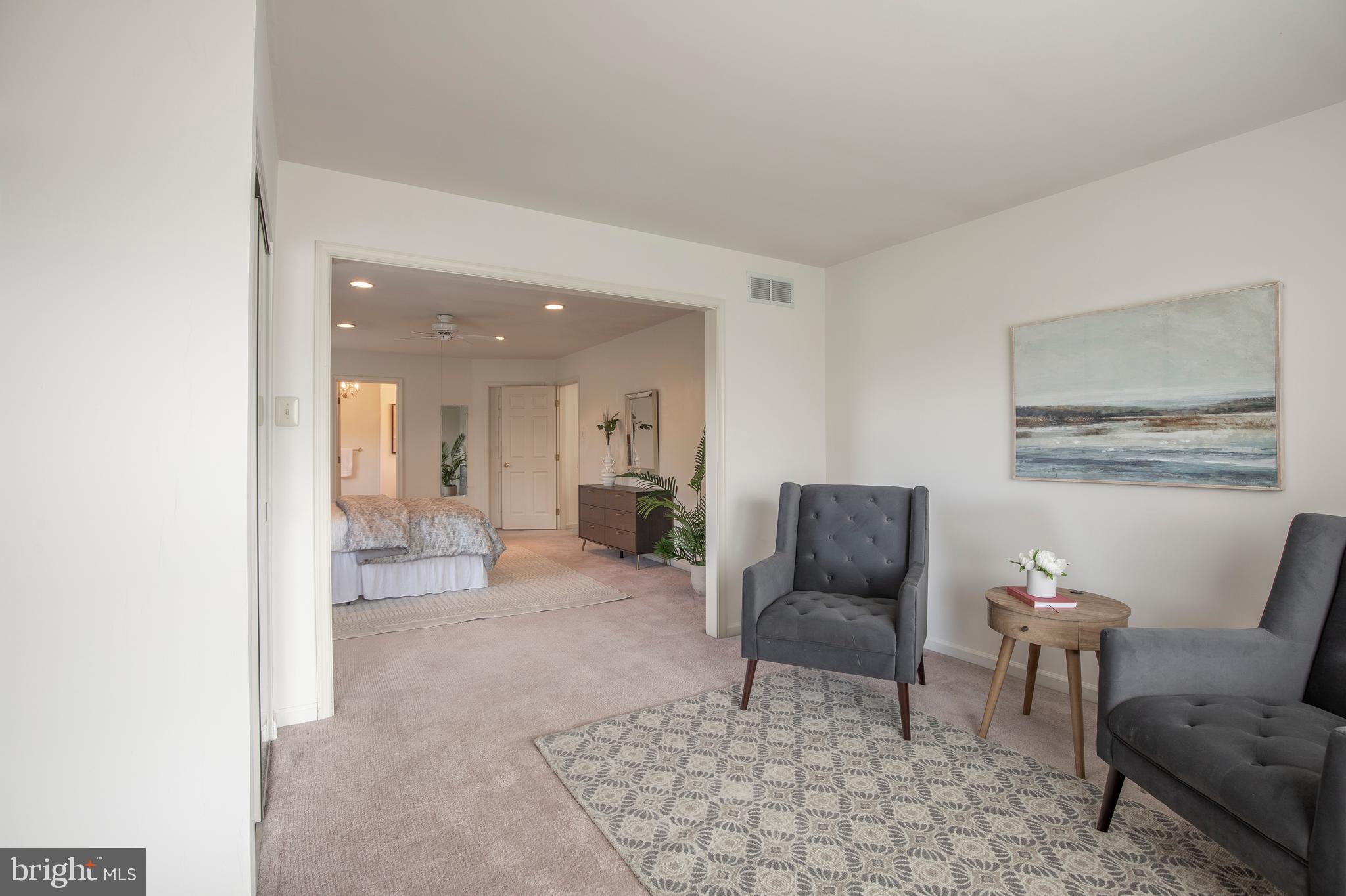 SELSIE VIL - Residential