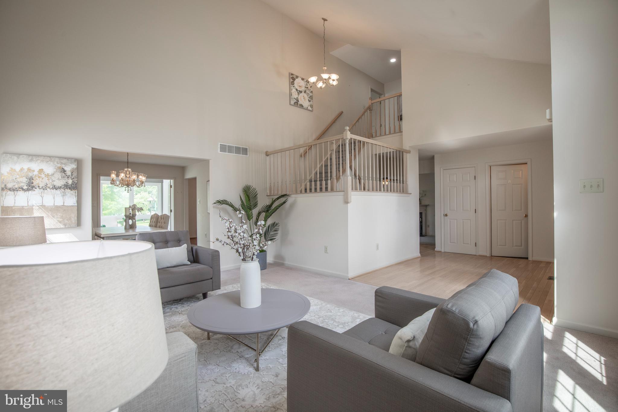 SELSIE VIL - Residential