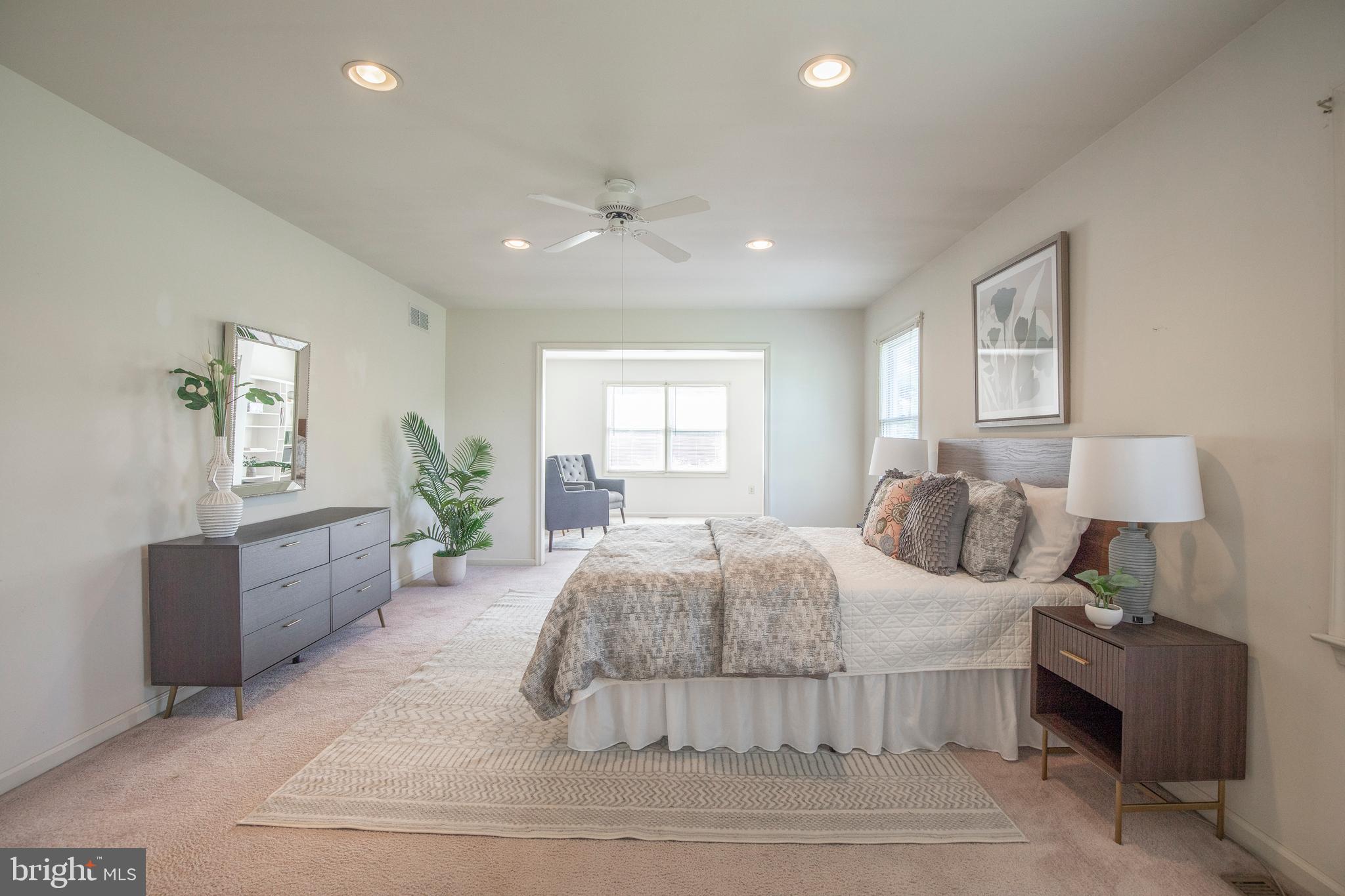 SELSIE VIL - Residential