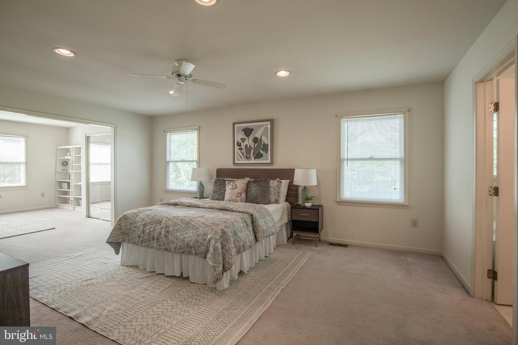 SELSIE VIL - Residential