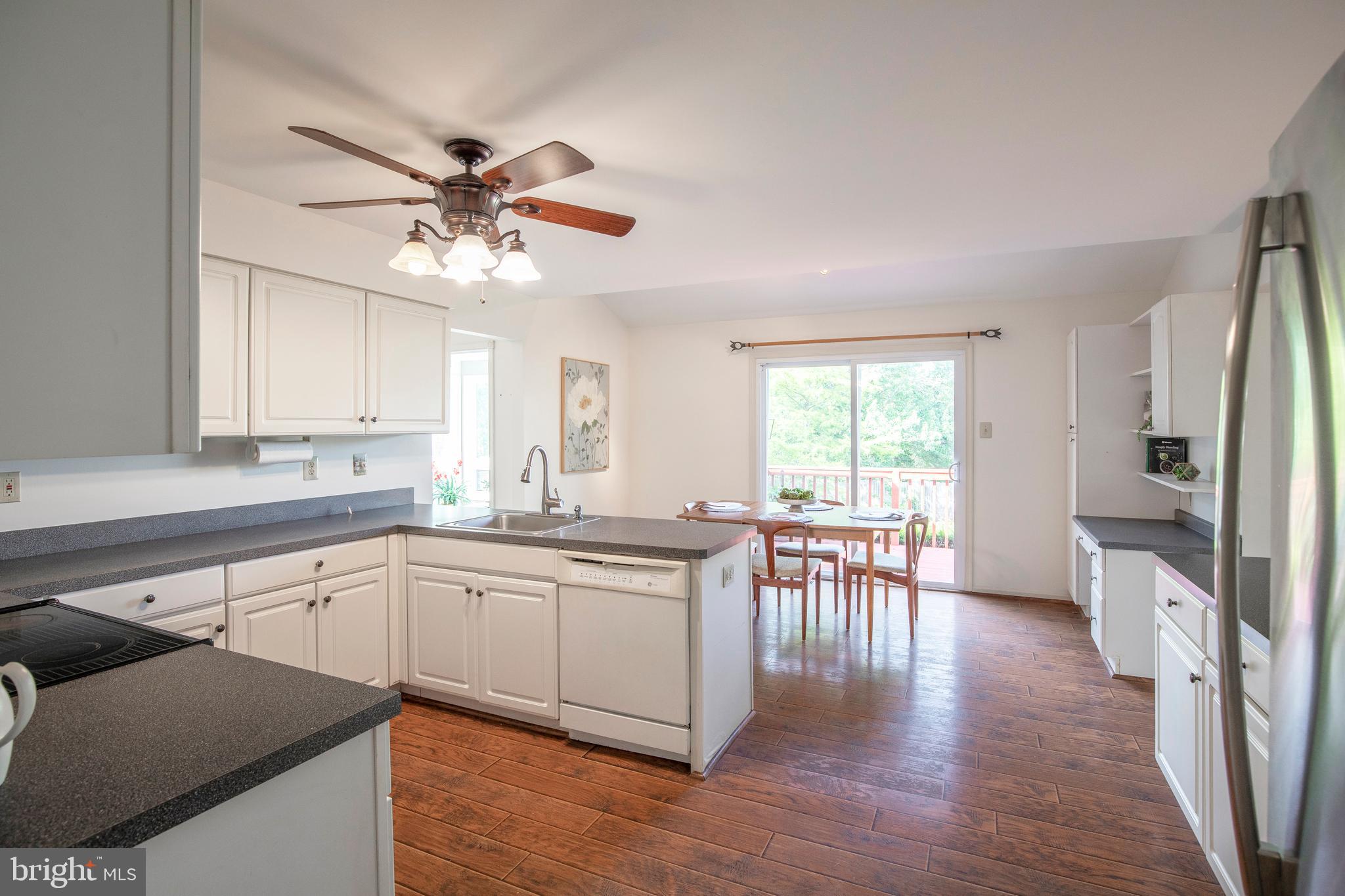 SELSIE VIL - Residential