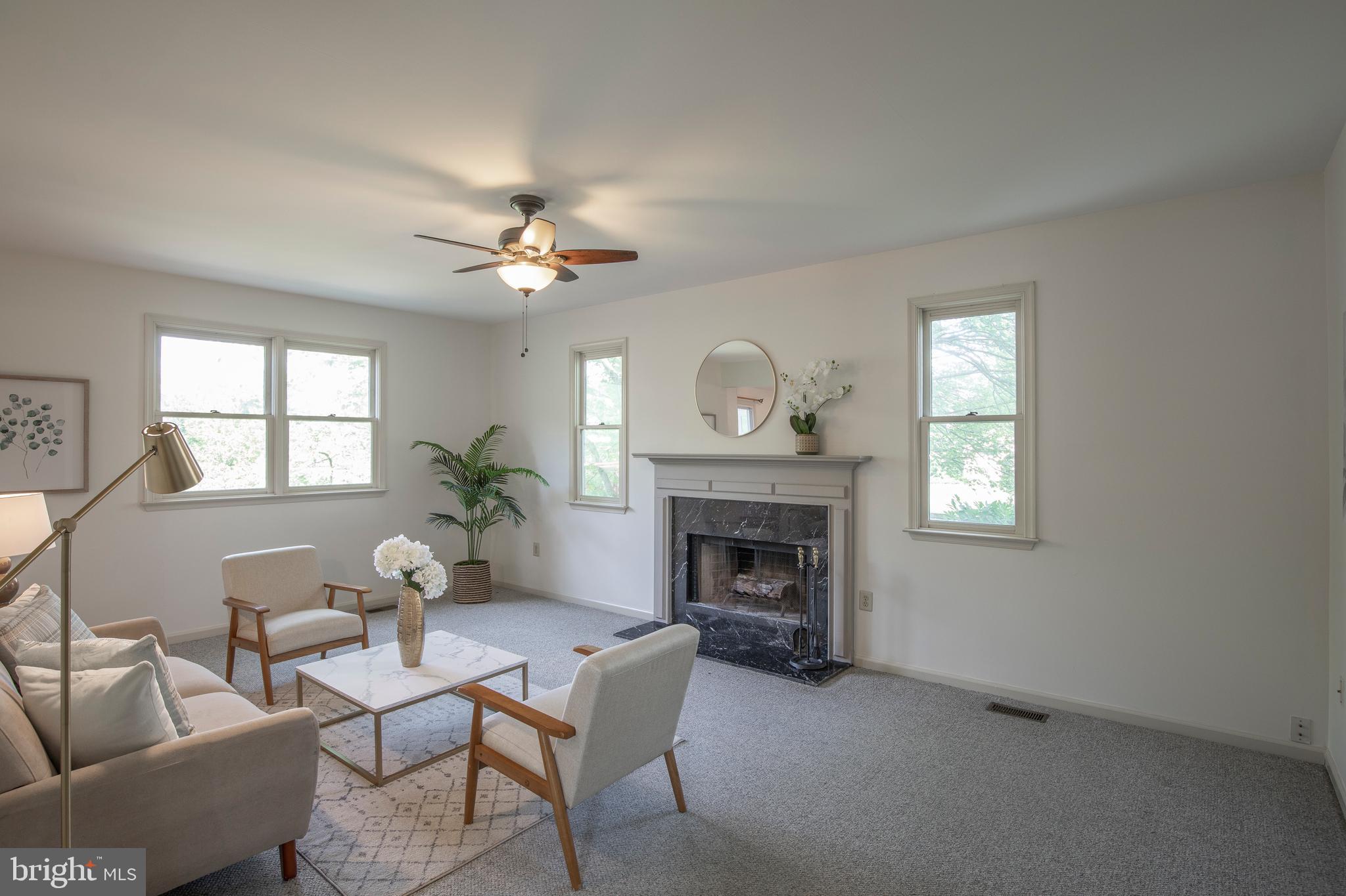 SELSIE VIL - Residential