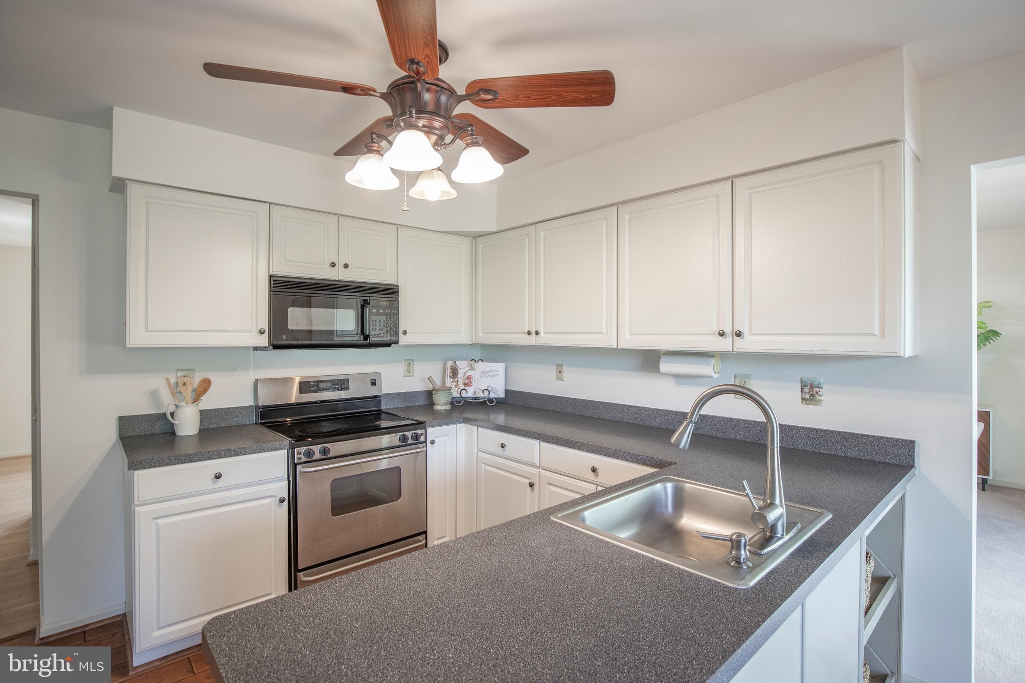 SELSIE VIL - Residential