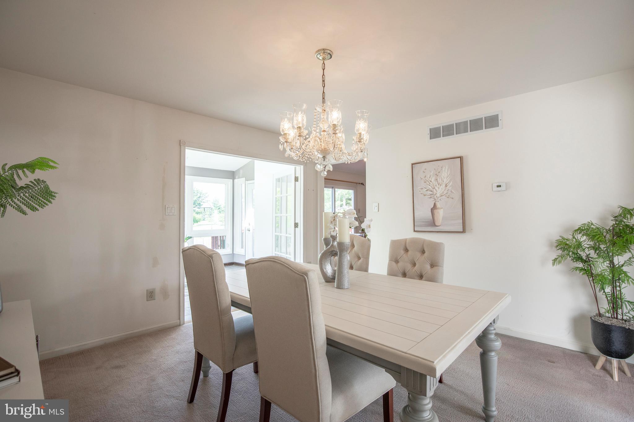 SELSIE VIL - Residential