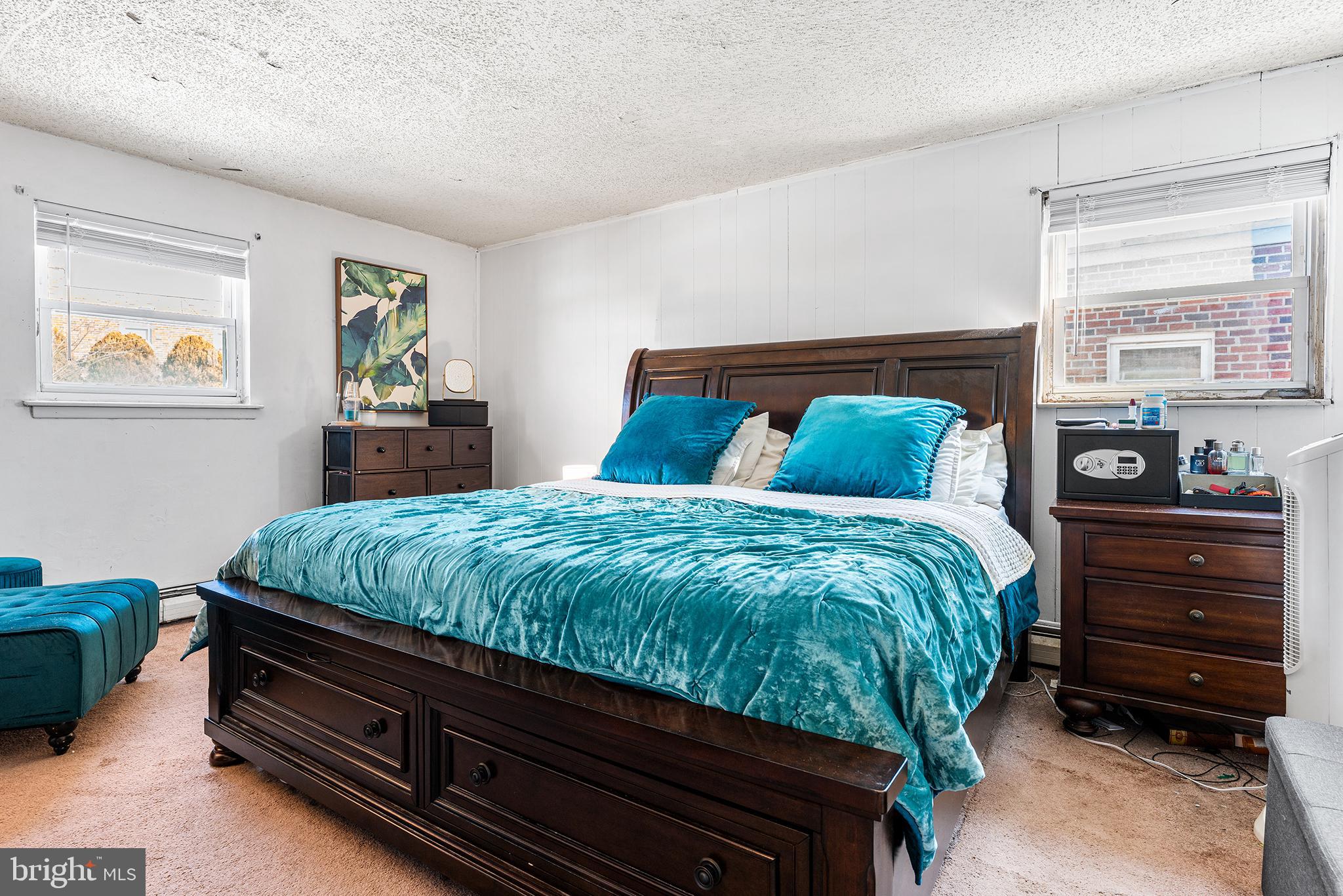 ROXBOROUGH - Residential