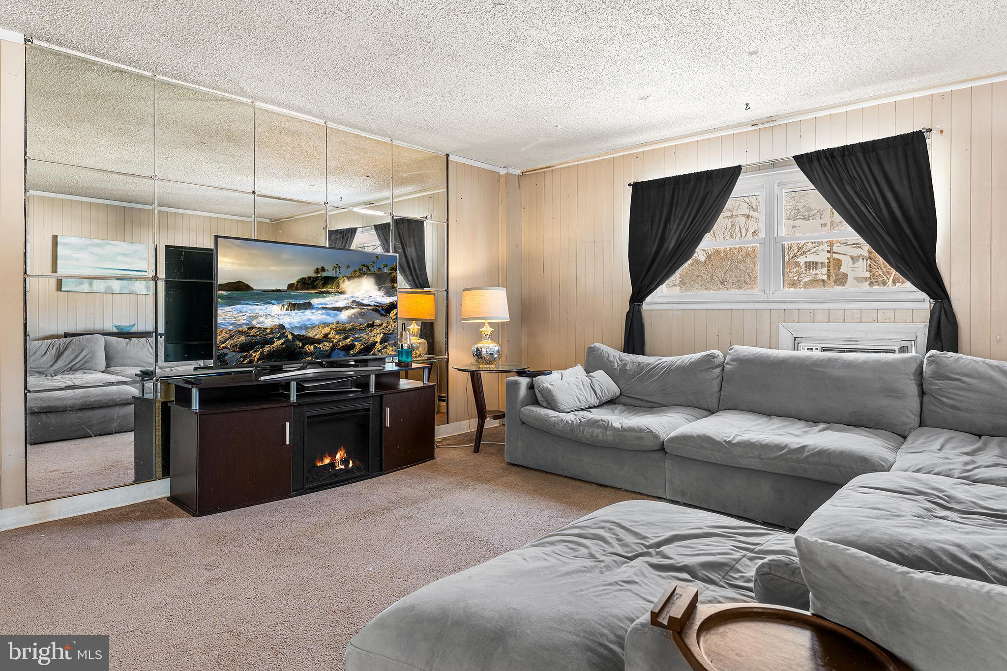 ROXBOROUGH - Residential