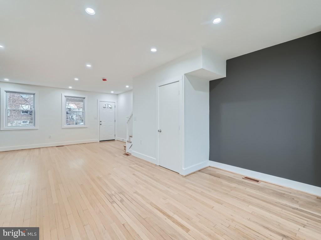 BROOKLYN - Residential