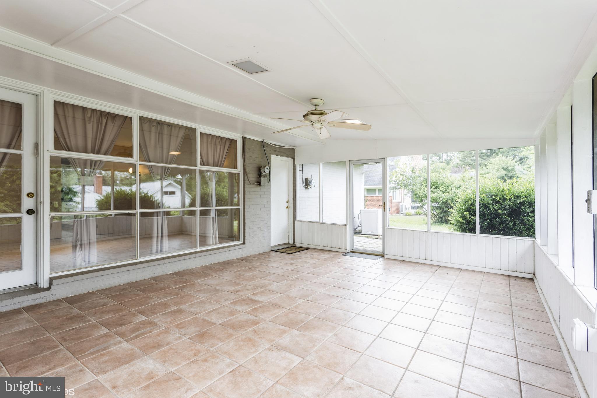 LONG MEADOW ESTATES - Residential