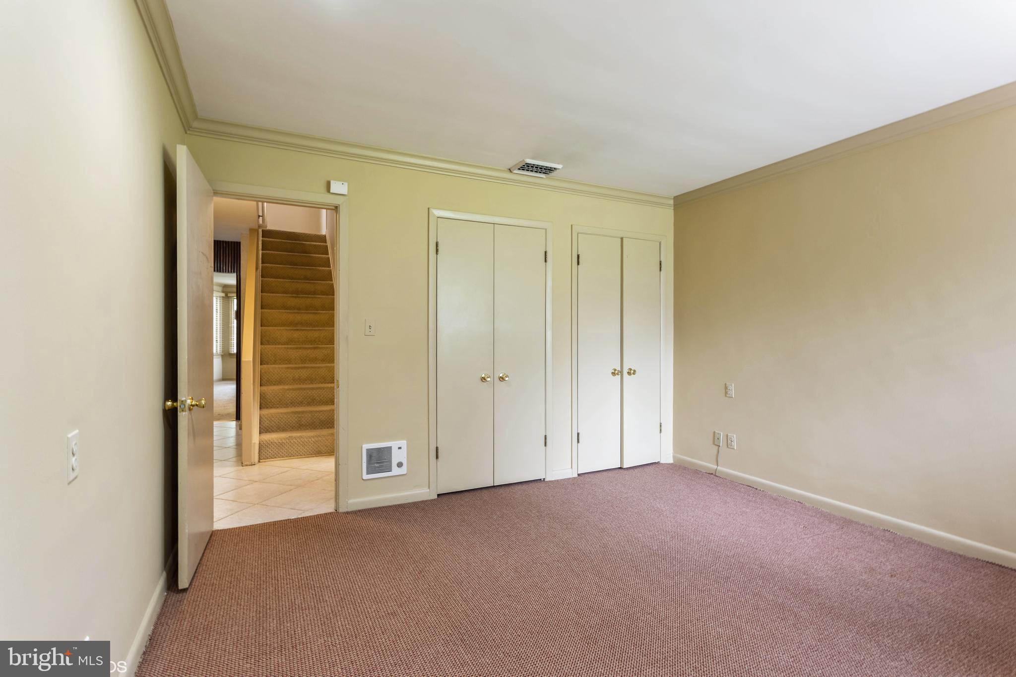 LONG MEADOW ESTATES - Residential