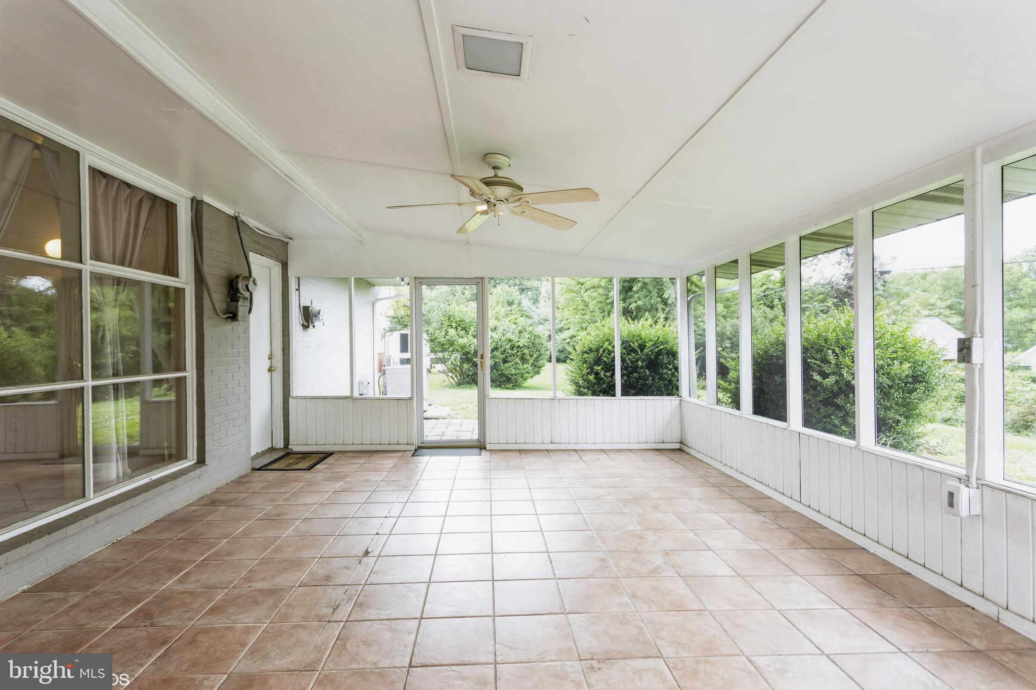 LONG MEADOW ESTATES - Residential