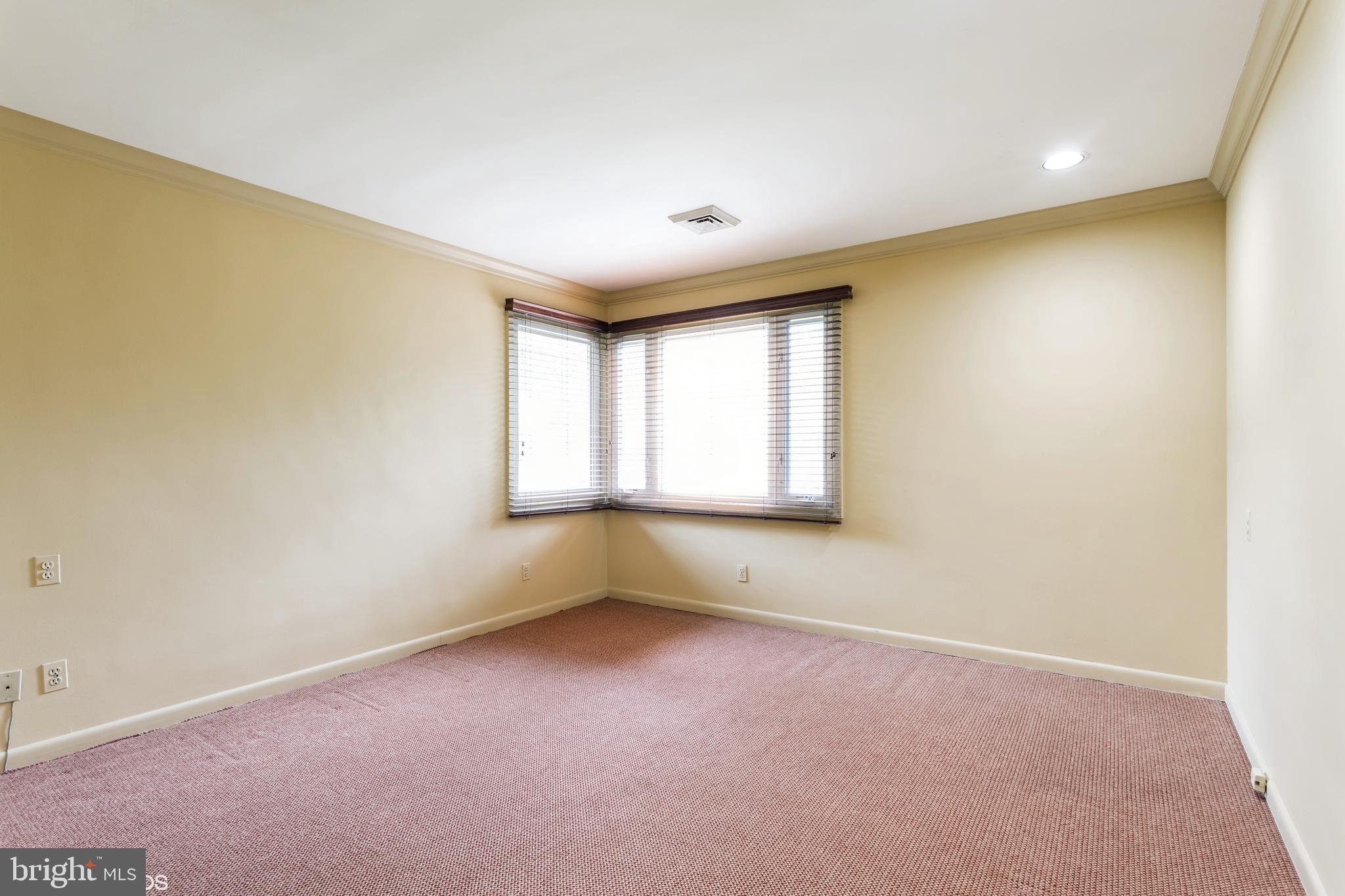 LONG MEADOW ESTATES - Residential