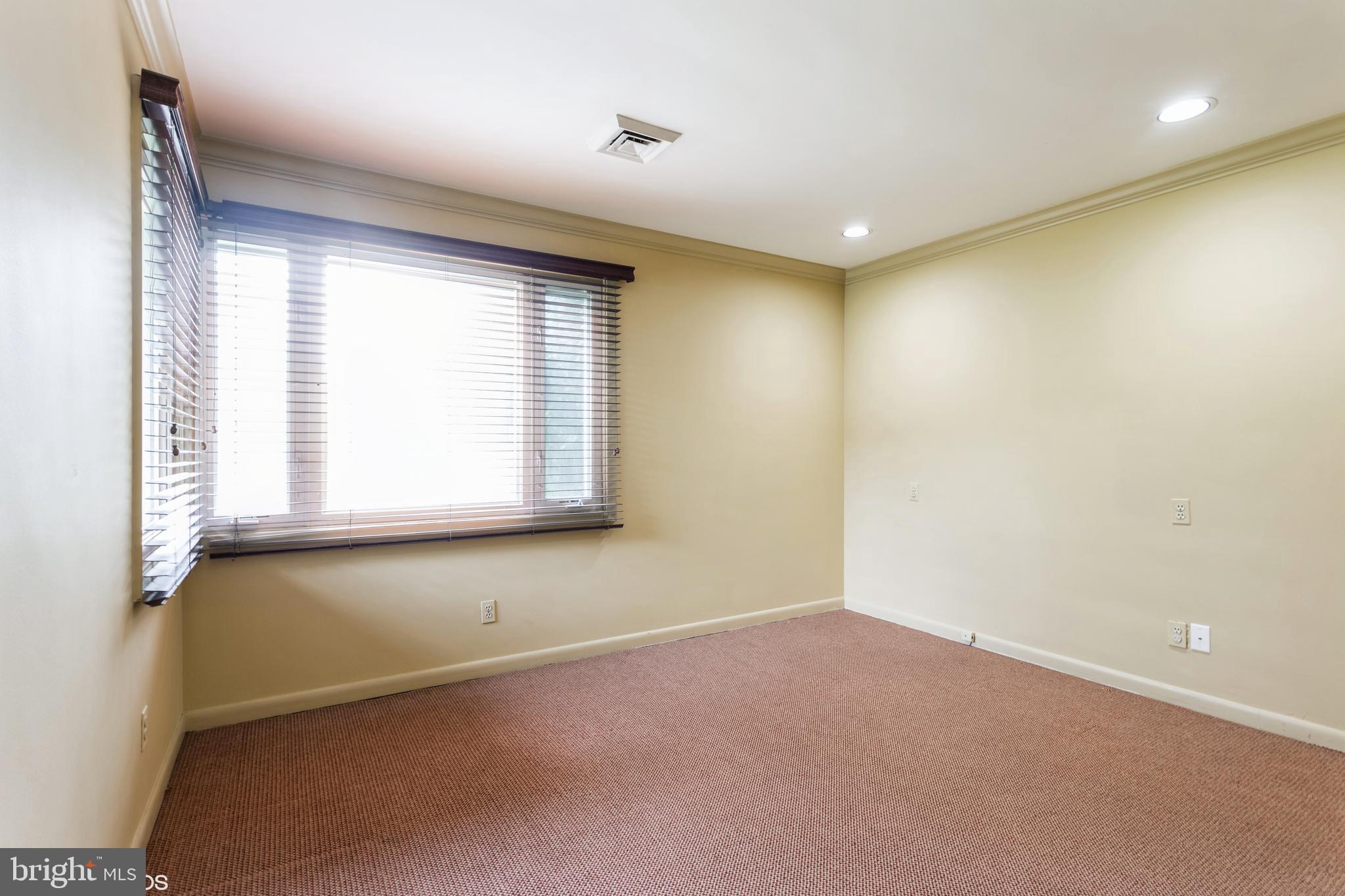LONG MEADOW ESTATES - Residential