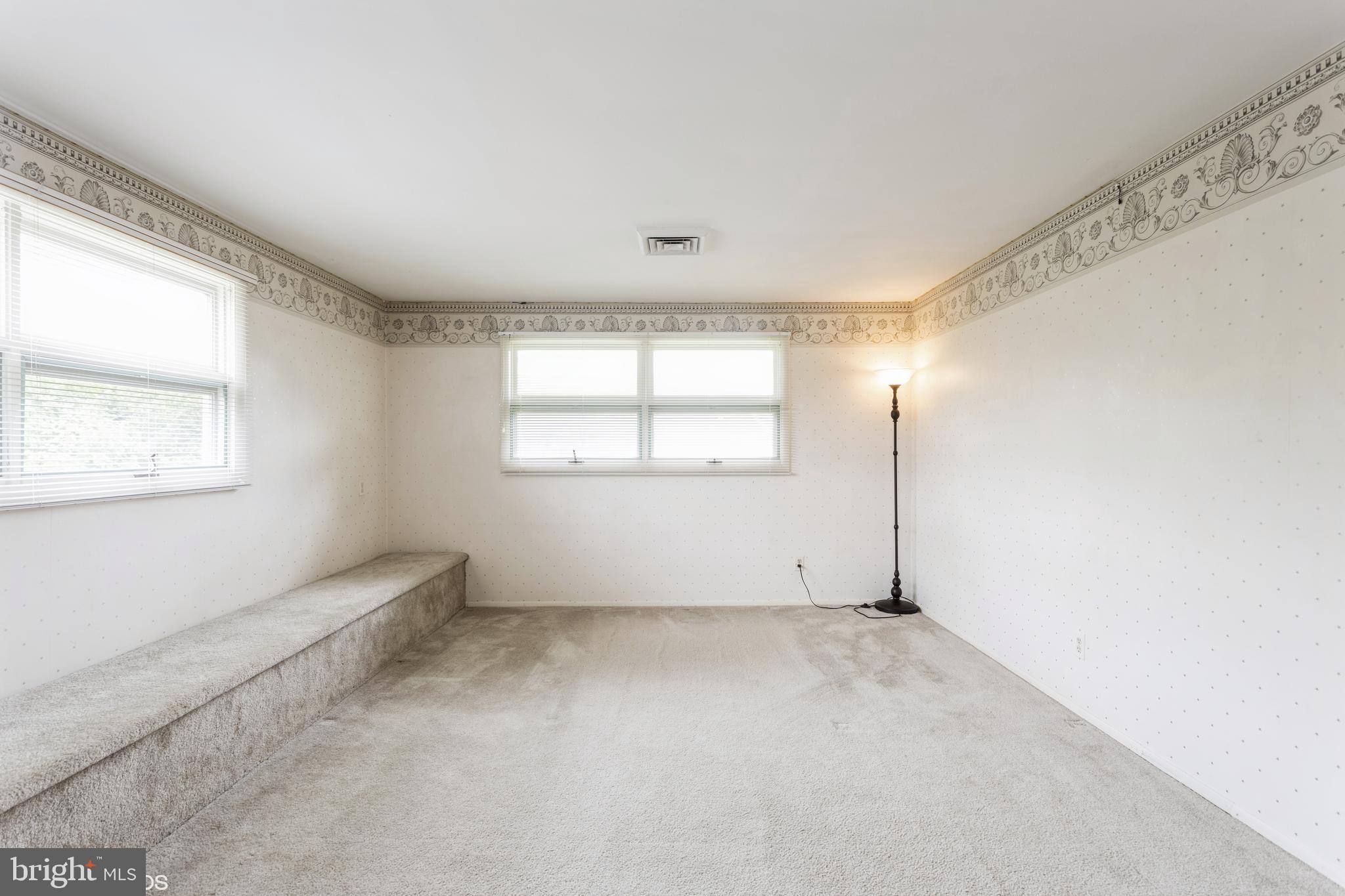 LONG MEADOW ESTATES - Residential