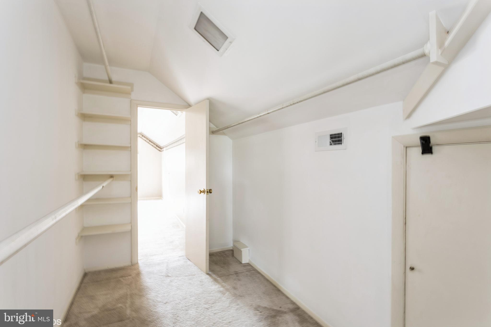 LONG MEADOW ESTATES - Residential