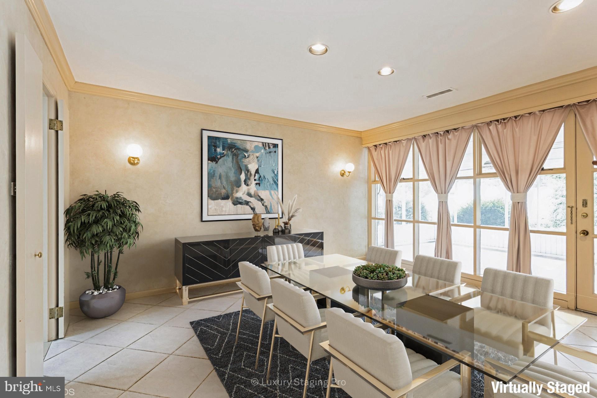 LONG MEADOW ESTATES - Residential