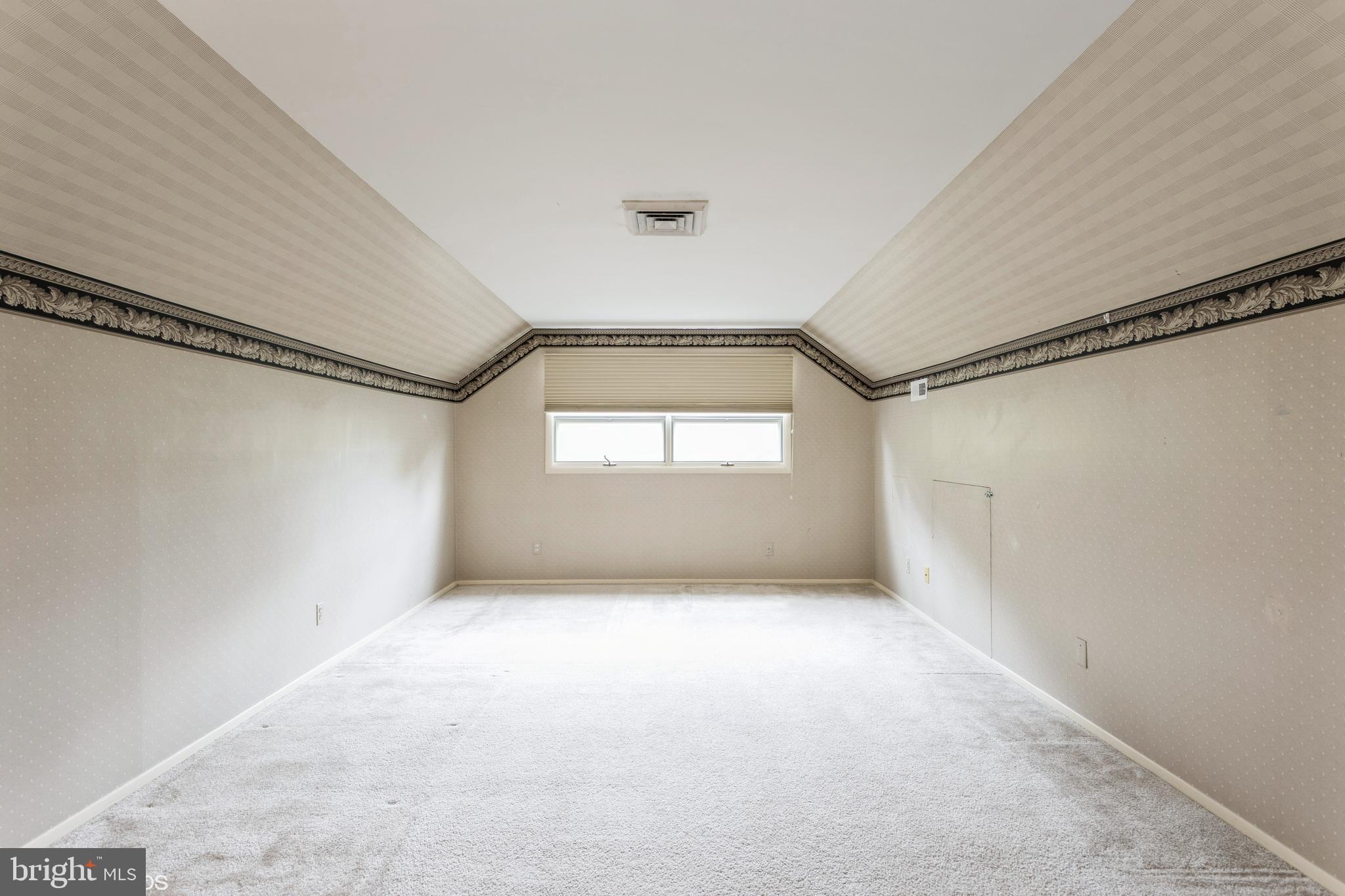 LONG MEADOW ESTATES - Residential