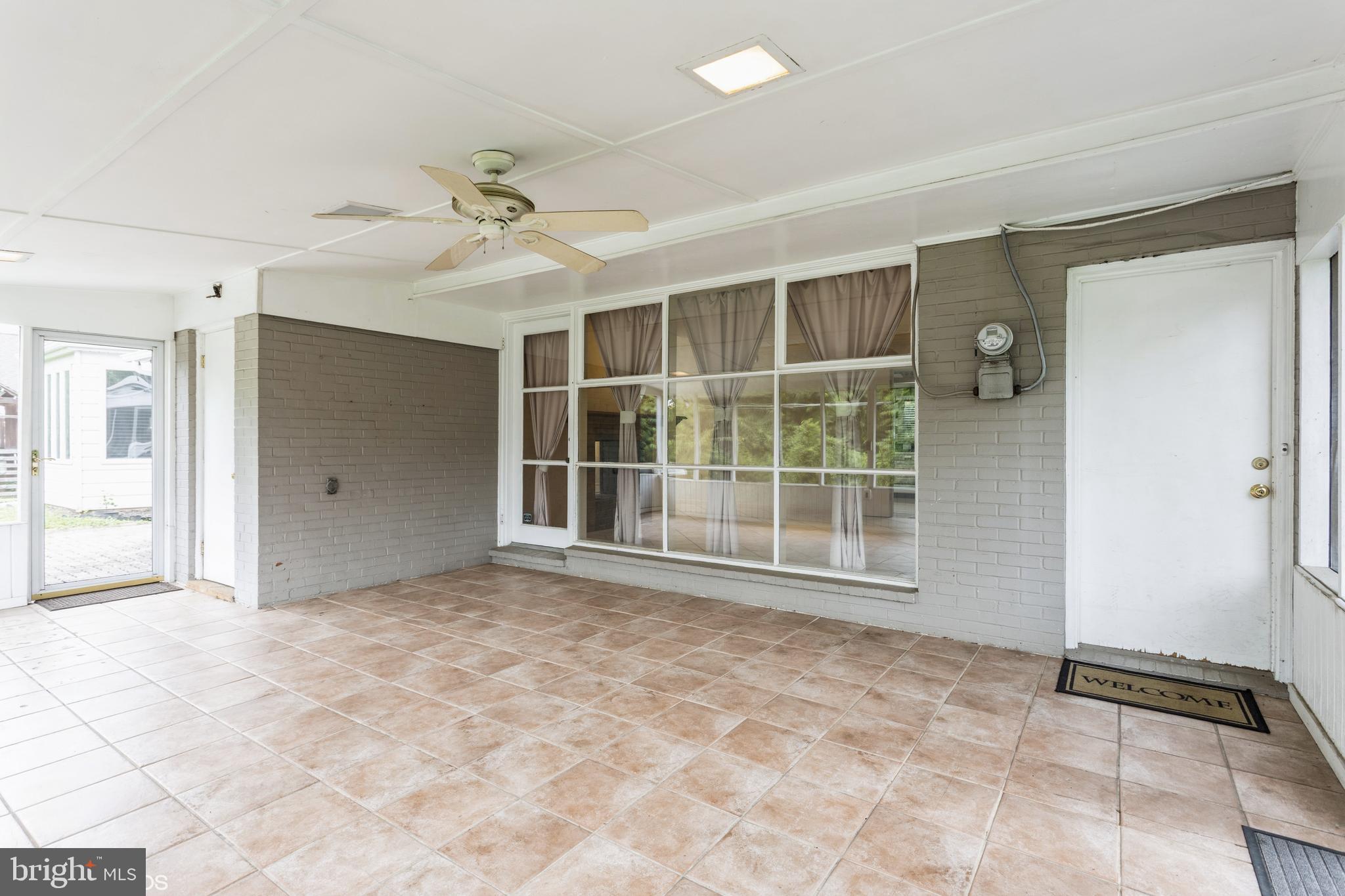 LONG MEADOW ESTATES - Residential