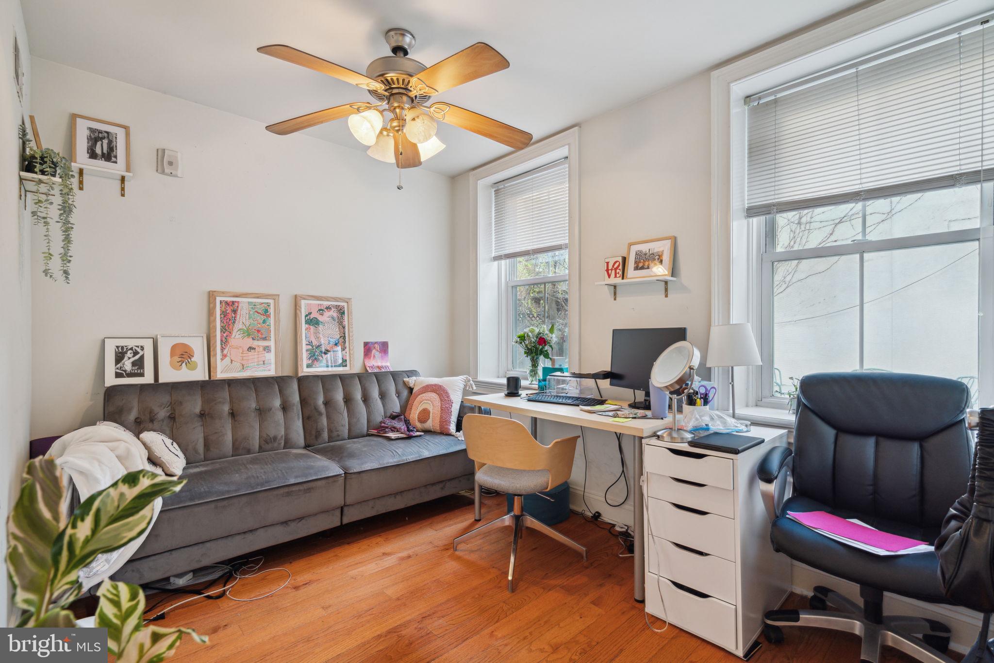 FAIRMOUNT - Commercial Sale