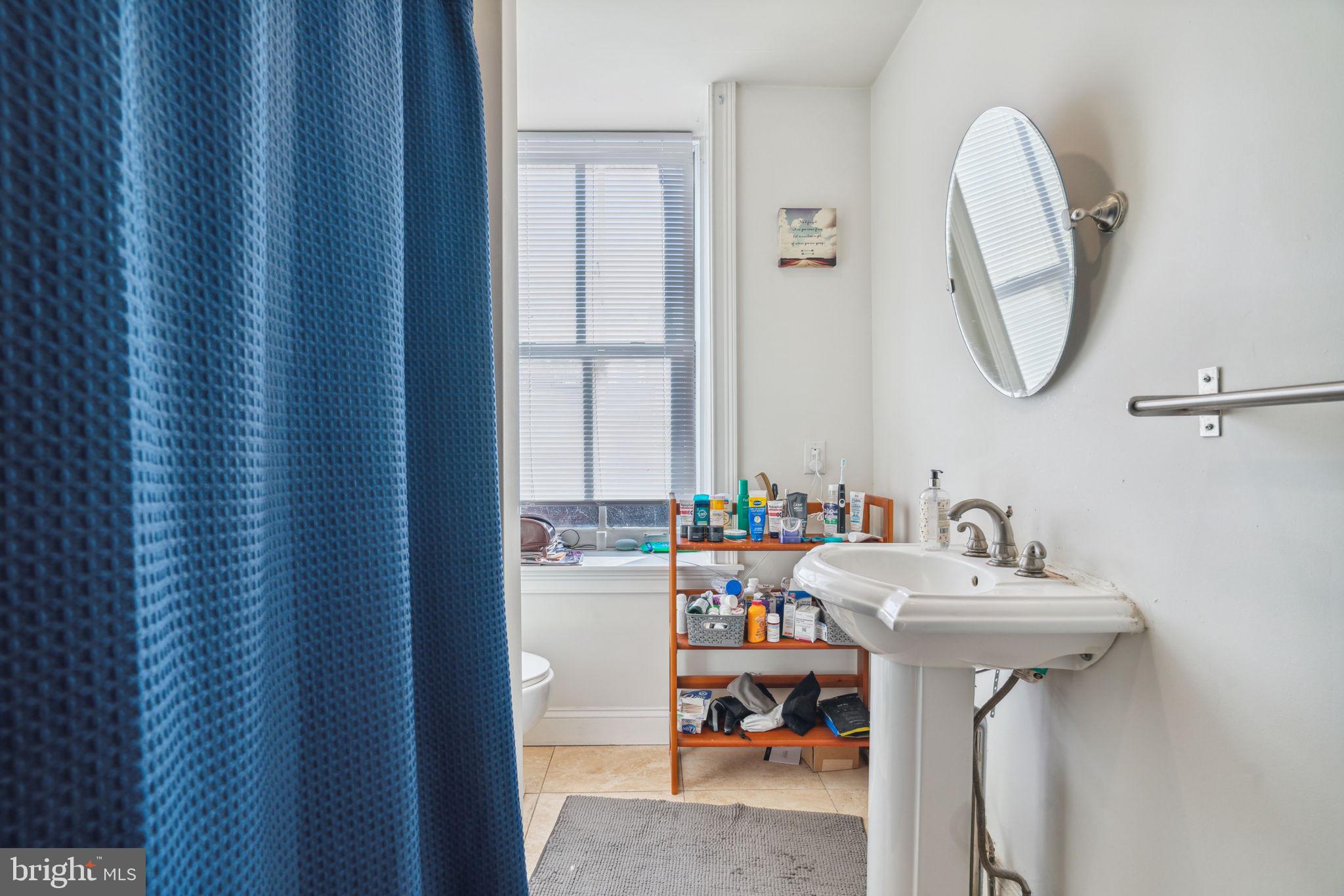 FAIRMOUNT - Commercial Sale