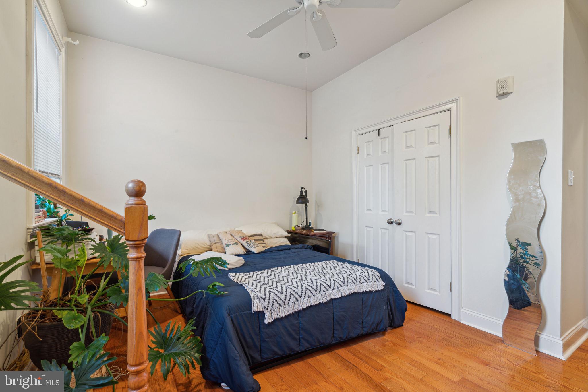 FAIRMOUNT - Commercial Sale