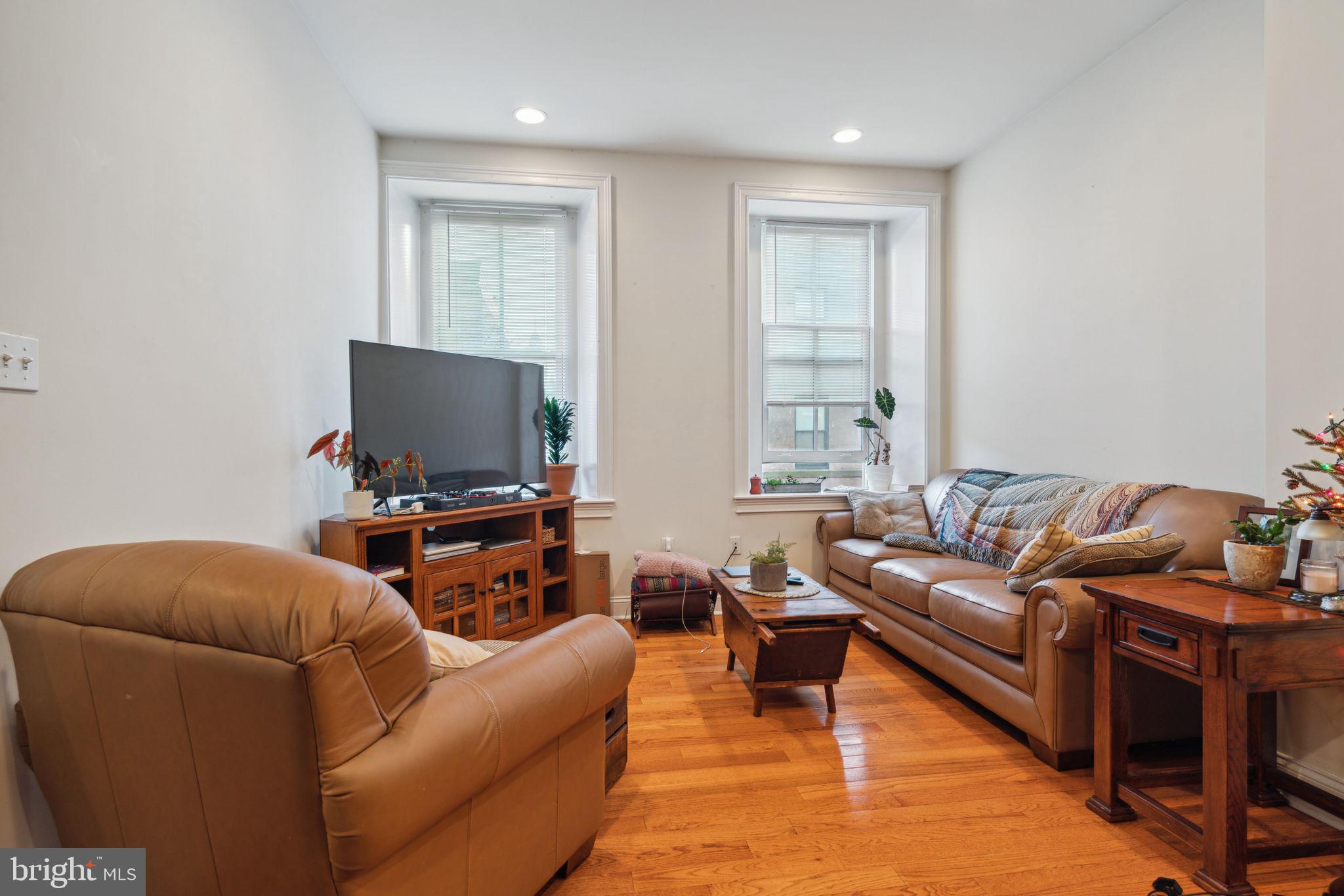 FAIRMOUNT - Commercial Sale