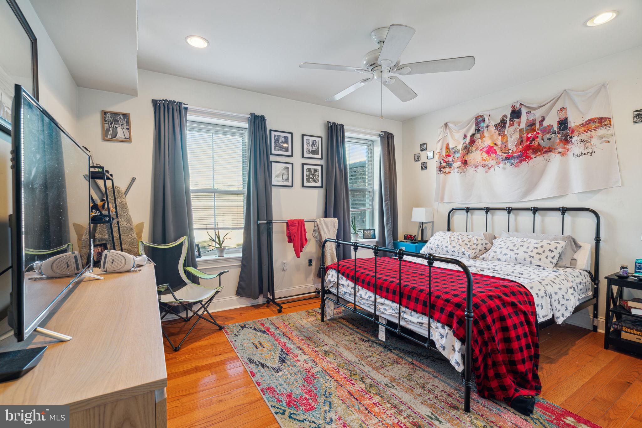 FAIRMOUNT - Commercial Sale