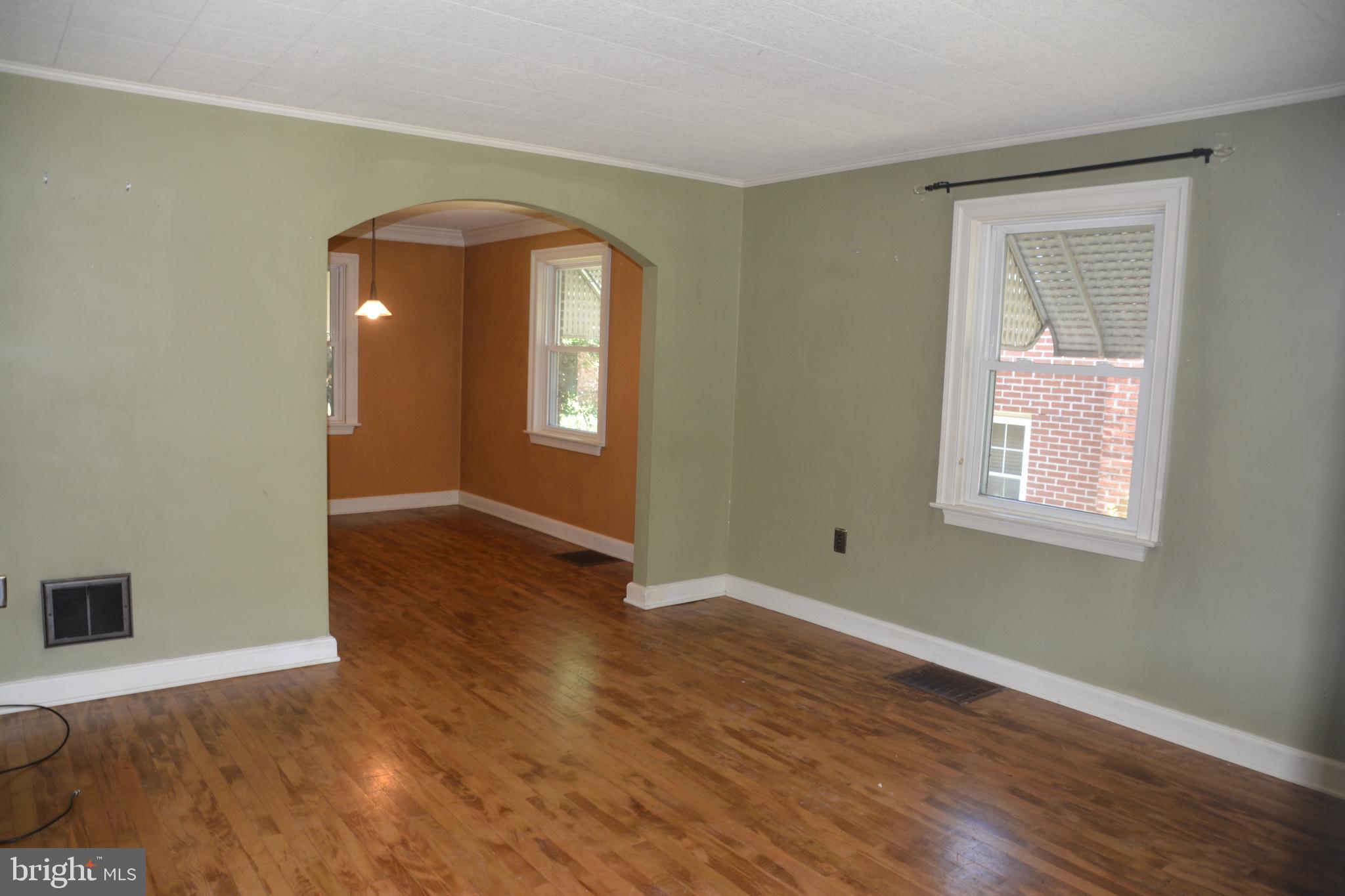 8TH WARD - Residential