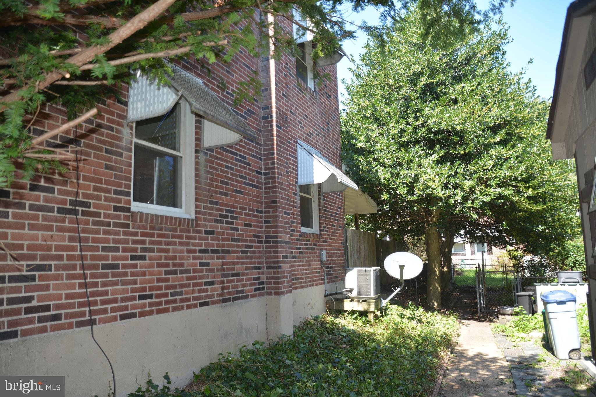 8TH WARD - Residential