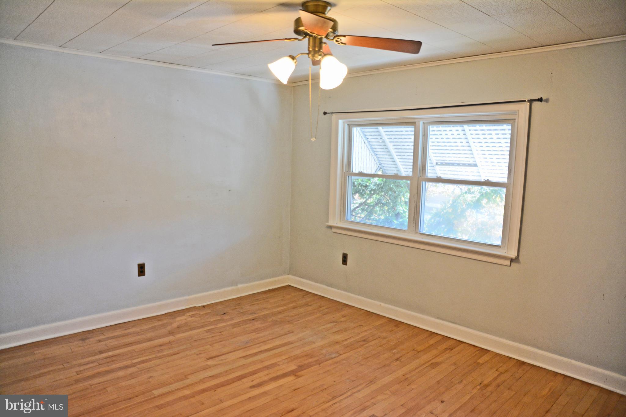 8TH WARD - Residential