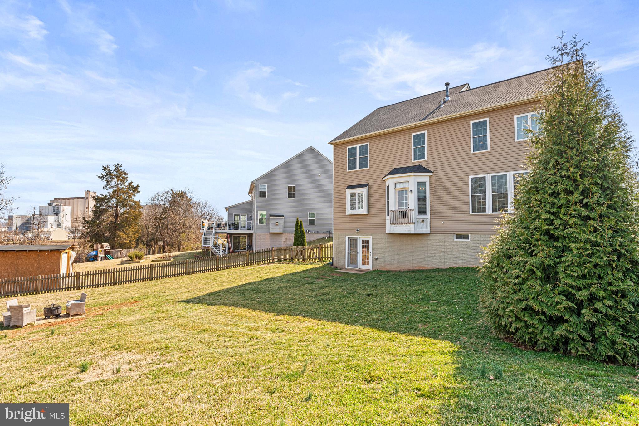 MAGNOLIA GREEN - Residential