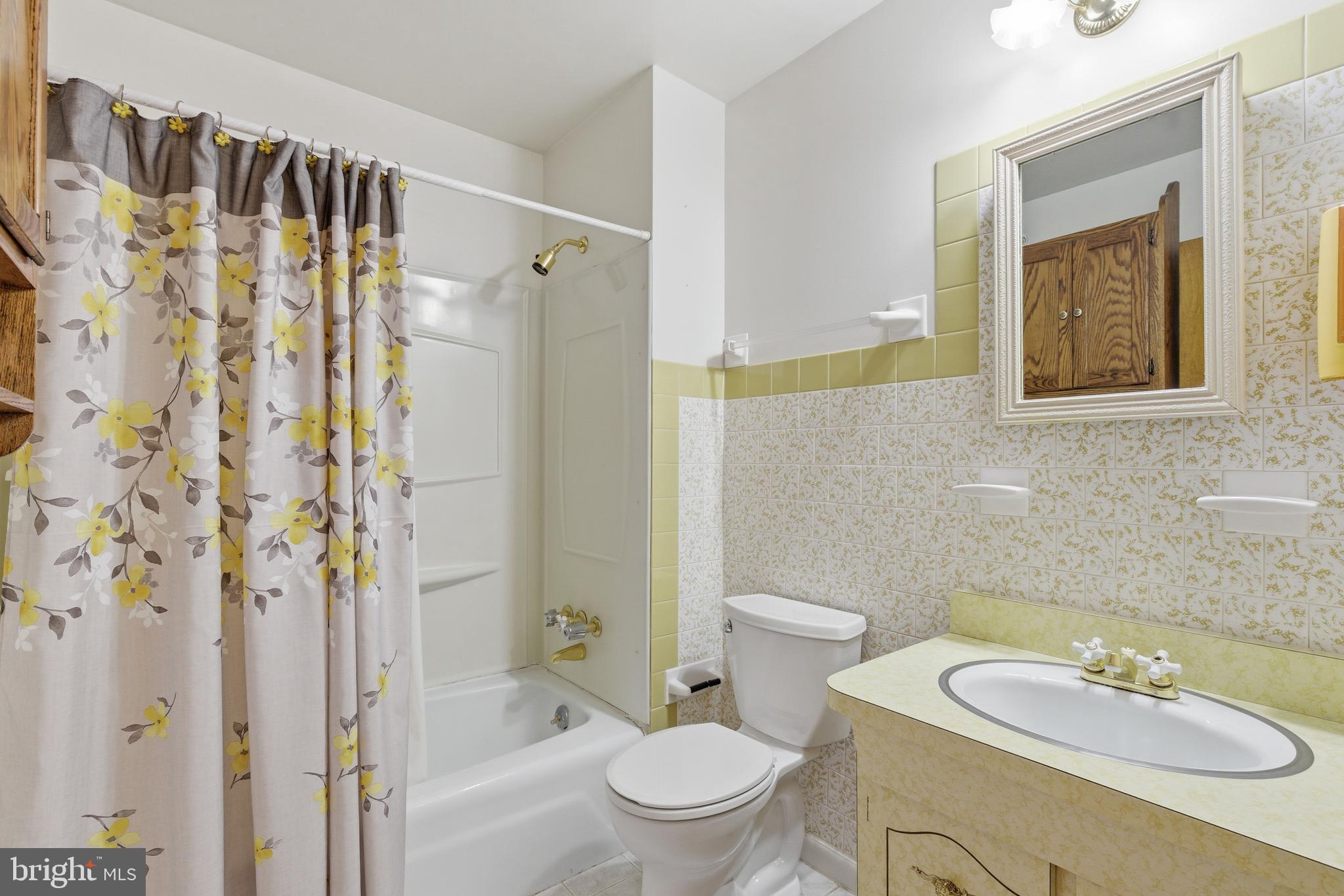 REGAL ESTATES - Residential