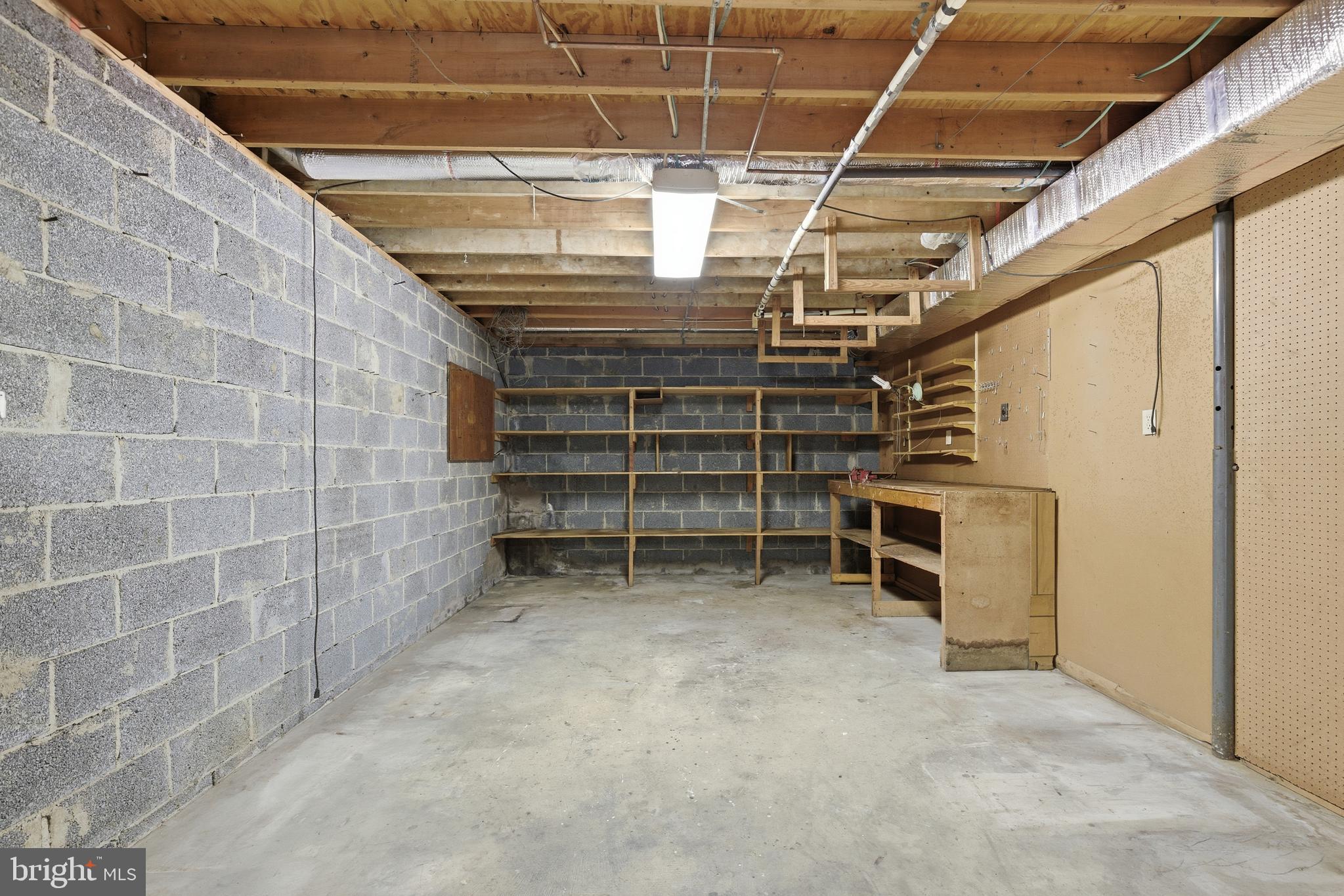 REGAL ESTATES - Residential