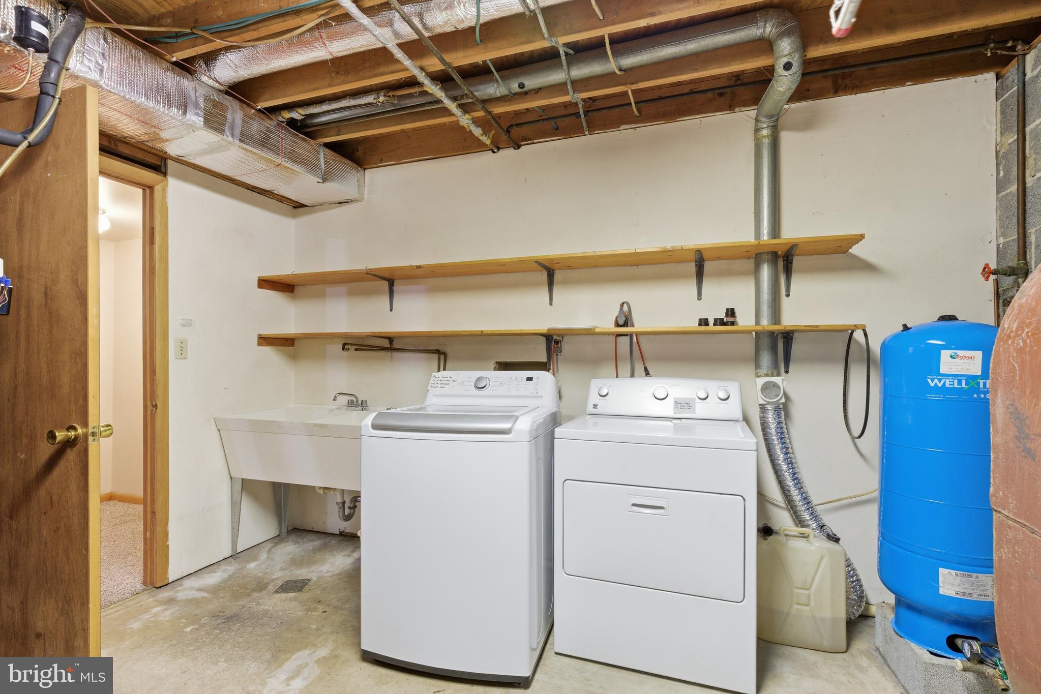 REGAL ESTATES - Residential