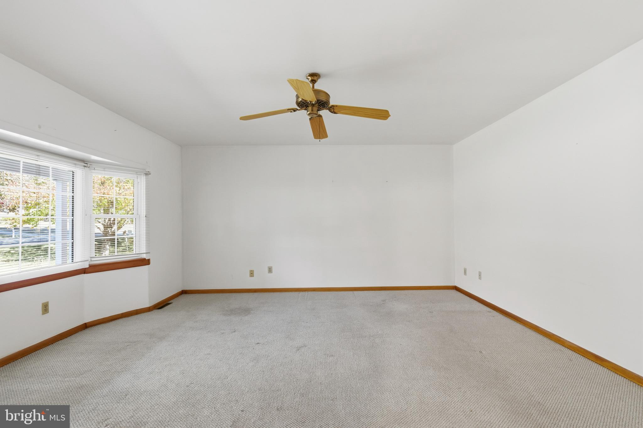 REGAL ESTATES - Residential