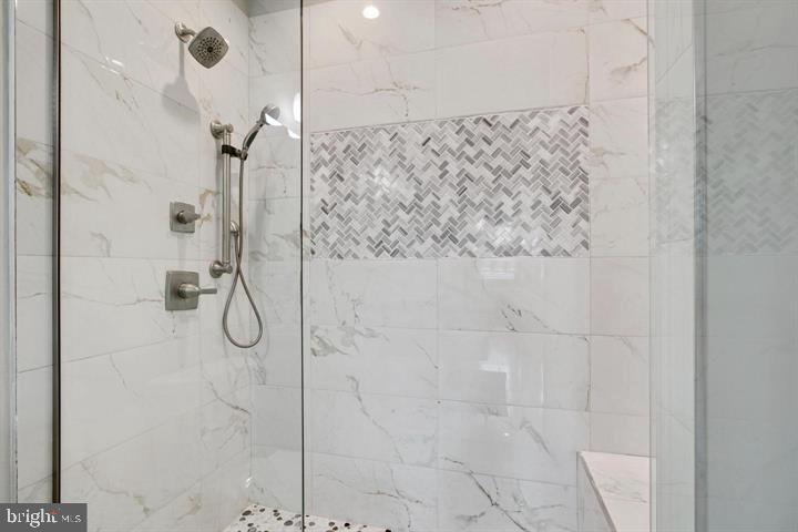 HIGHLANDTOWN - Residential Lease