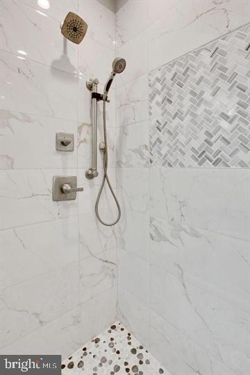 HIGHLANDTOWN - Residential Lease