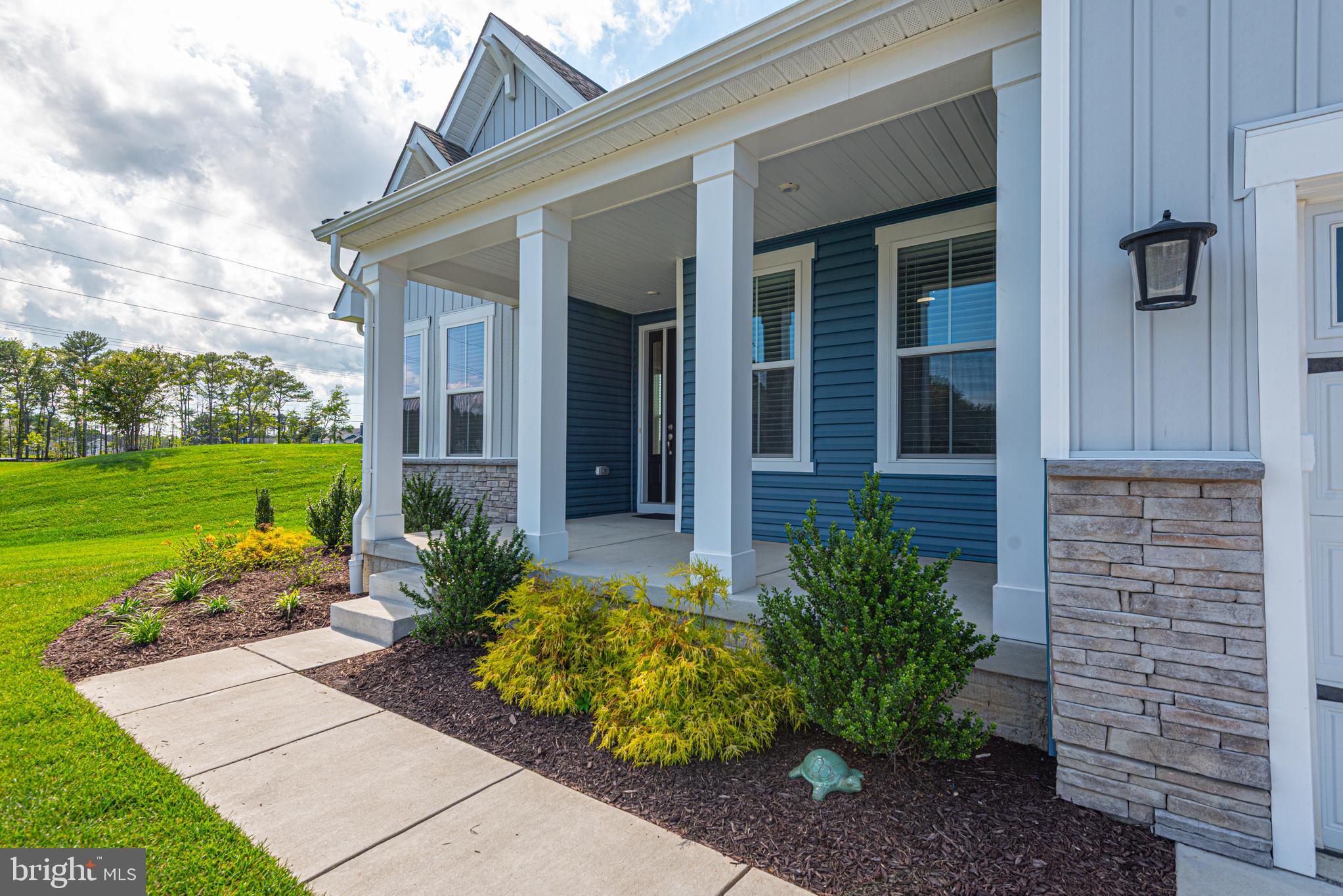 23060 GOLDEN OAK DRIVE